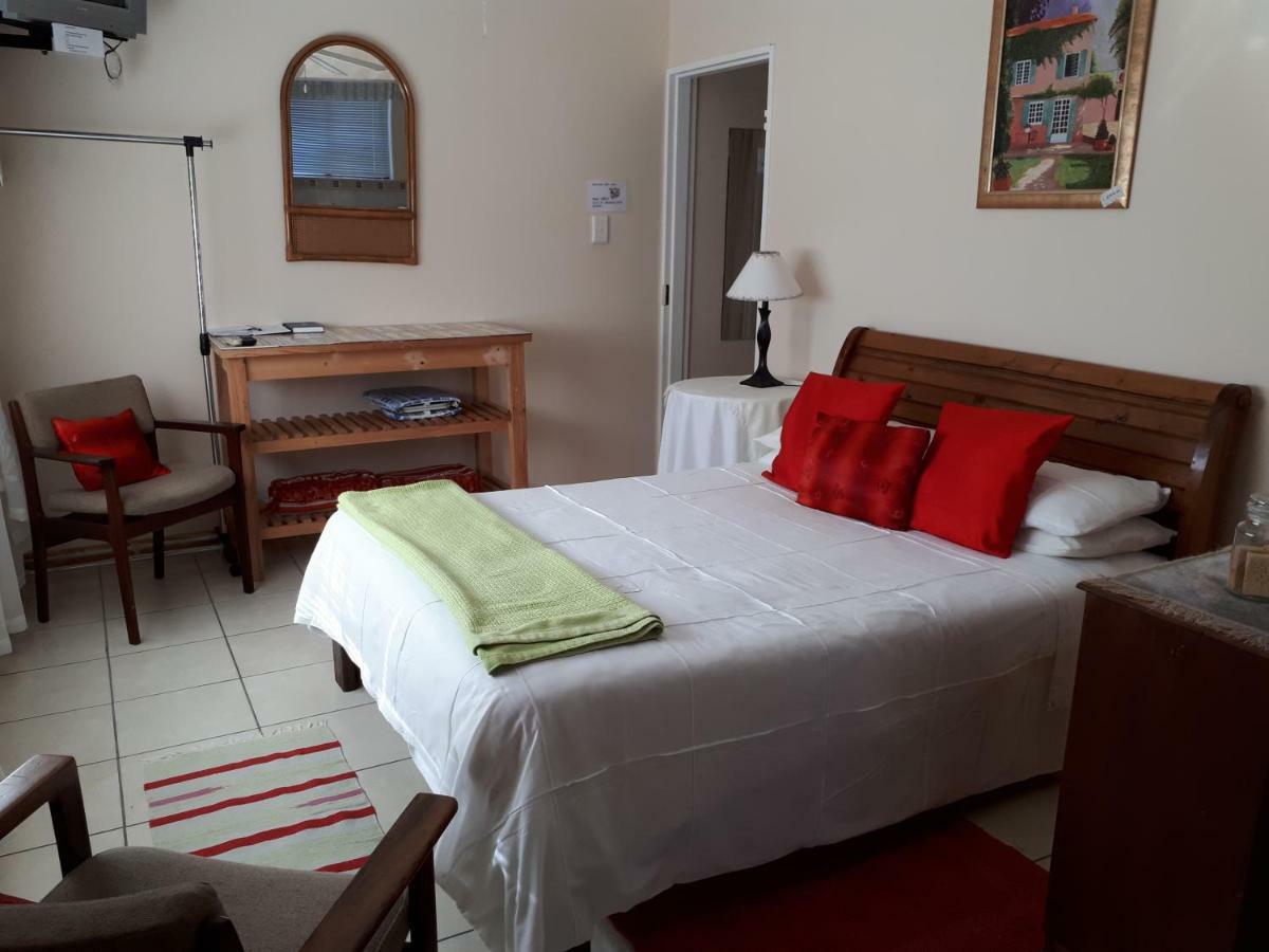 Addo Gateway Lodge Колчестер Экстерьер фото