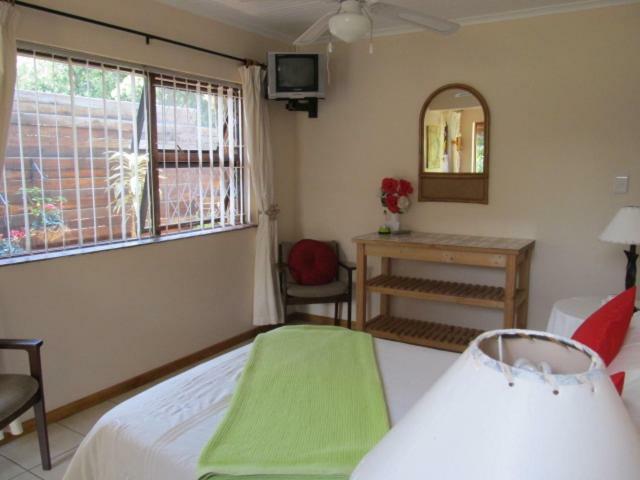 Addo Gateway Lodge Колчестер Экстерьер фото